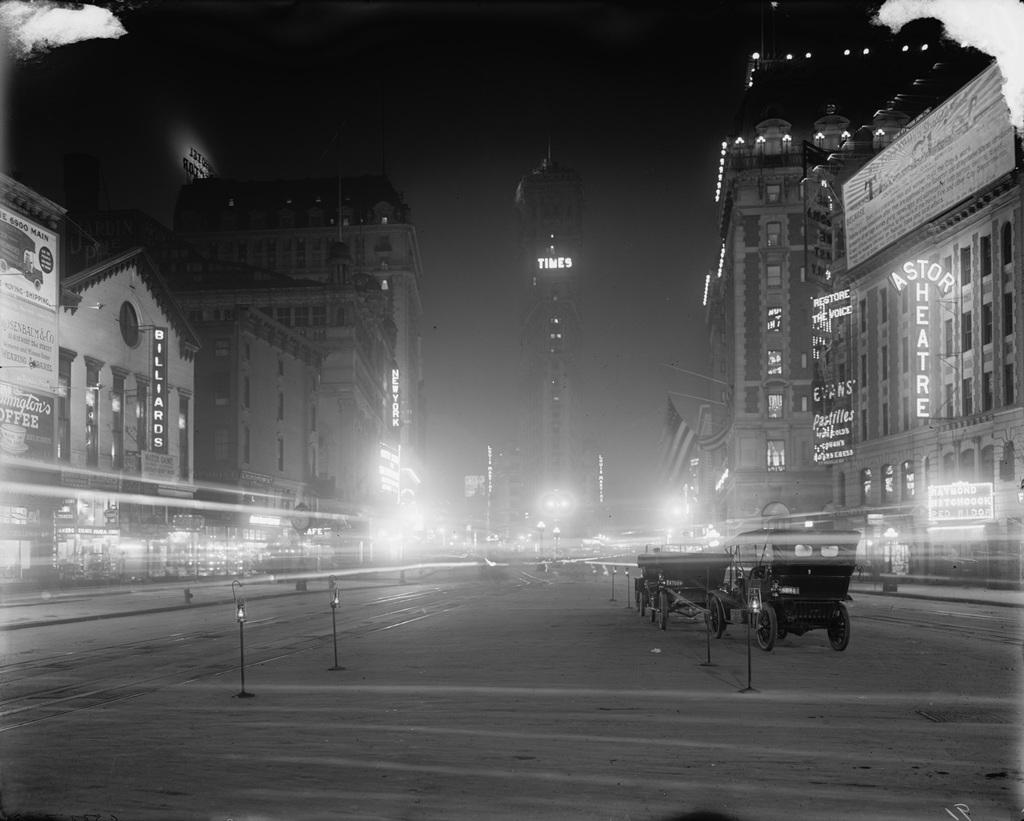 Times Square's Evolution: Historic Color Photo Revealed