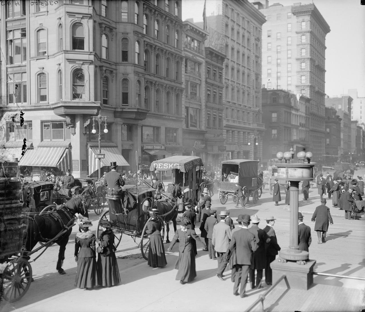 Pedestrians on 42nd Street and 5th Avenue - NYC in 1910