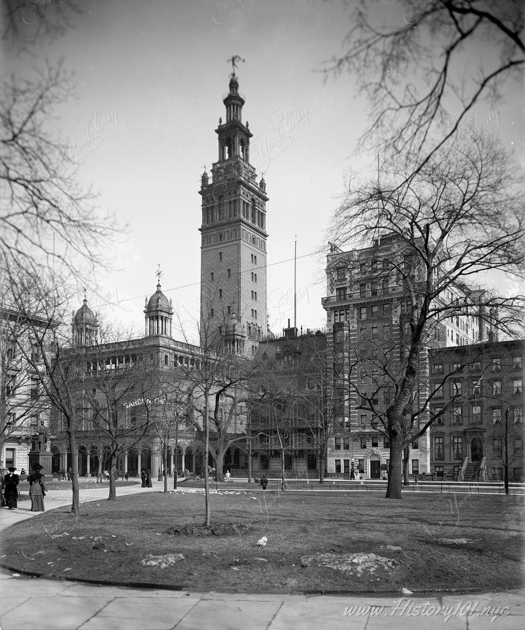 Discover the 1910 Madison Square Garden, a symbol of NYC's architectural and cultural evolution at the heart of Manhattan