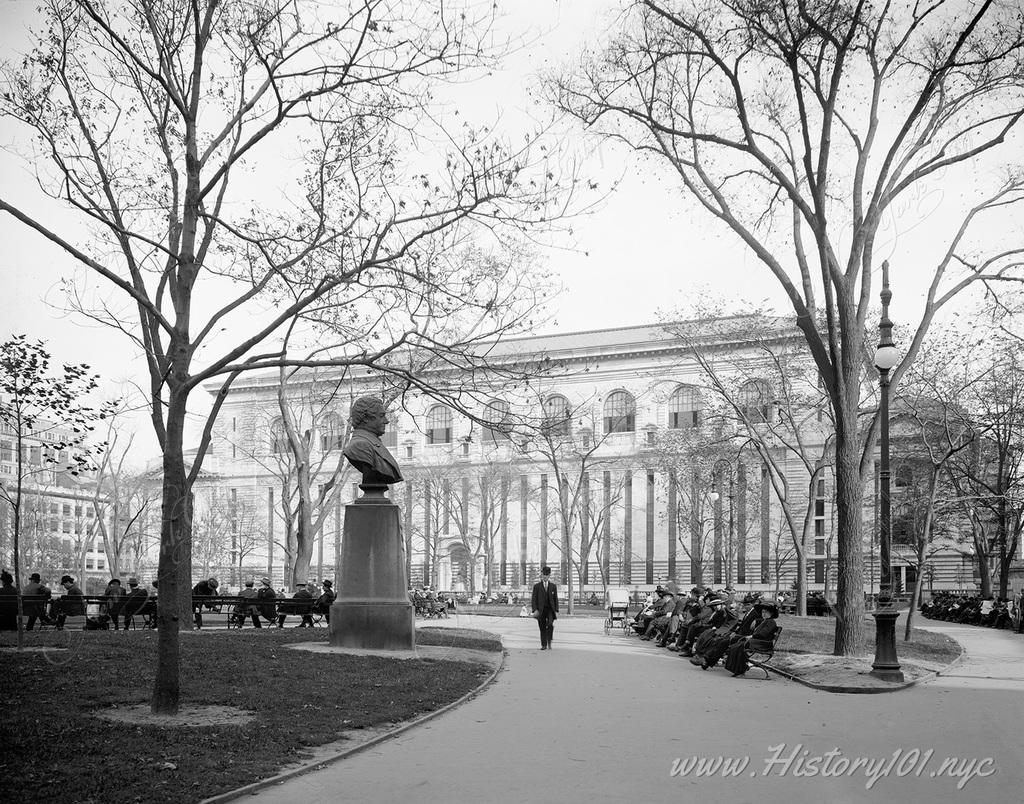 Photograph of New Yorkers enjoying Bryant Park in front of the New York Public Library.