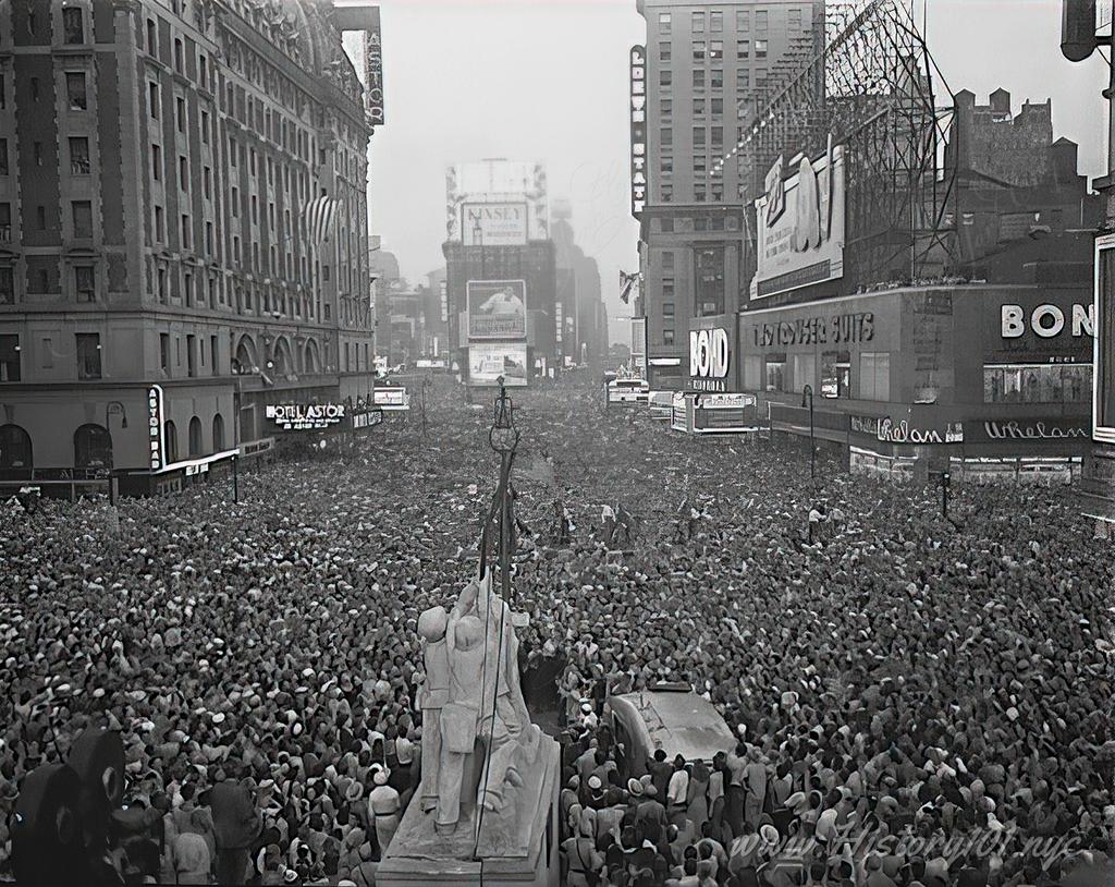 Crowds Gather in Times Square to Celebrate V-J Day (Victory over Japan Day) on Tuesday August 14, 1945