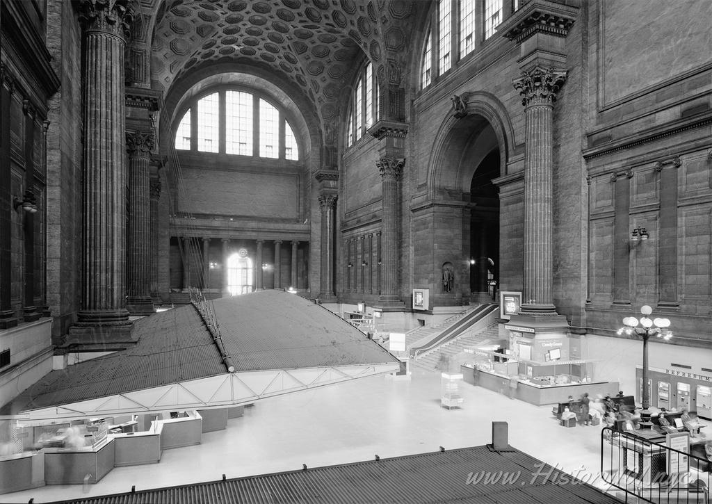 Photograph of Pennsylvania Station's Entrance and Waiting Area.