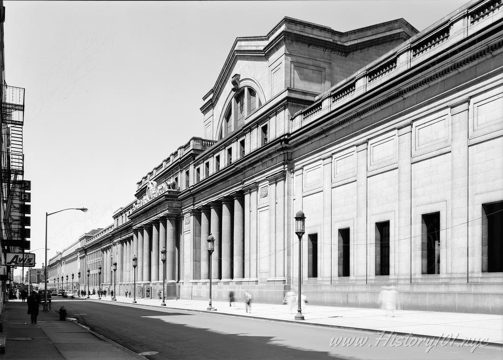 Photograph of Pennsylvania Station's southern facade along 31st Street.