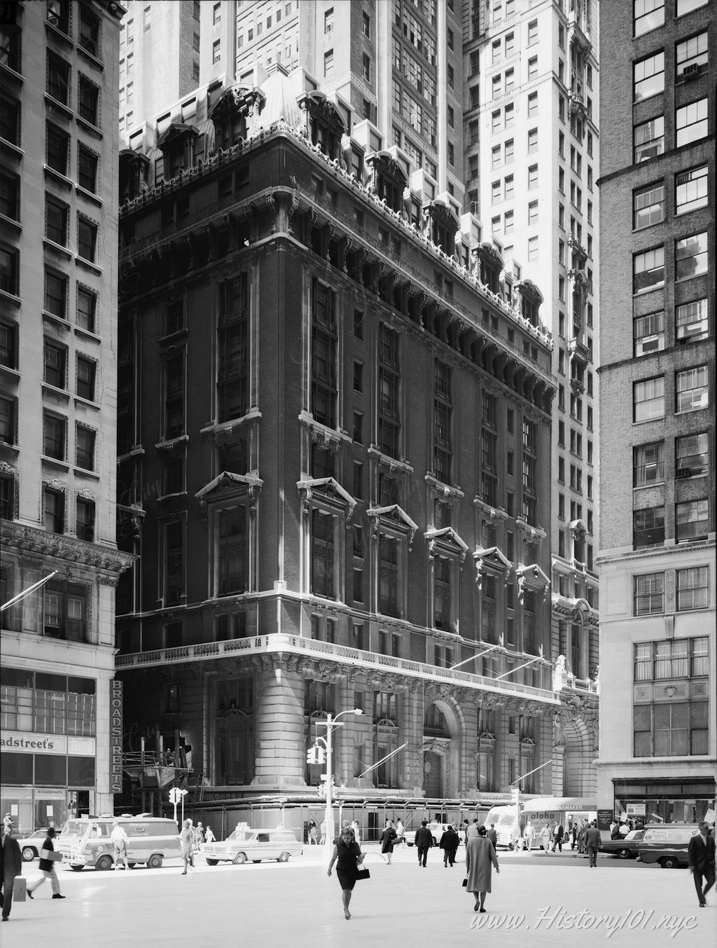 Photograph of 149 Broadway, The Singer Building Facade from the southeast.