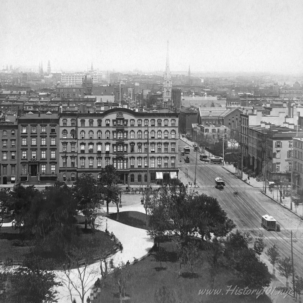 Instantaneous Panoramic View of Union Square, flanked on the right side by the famous electric trolley cars that once served as mass transit.