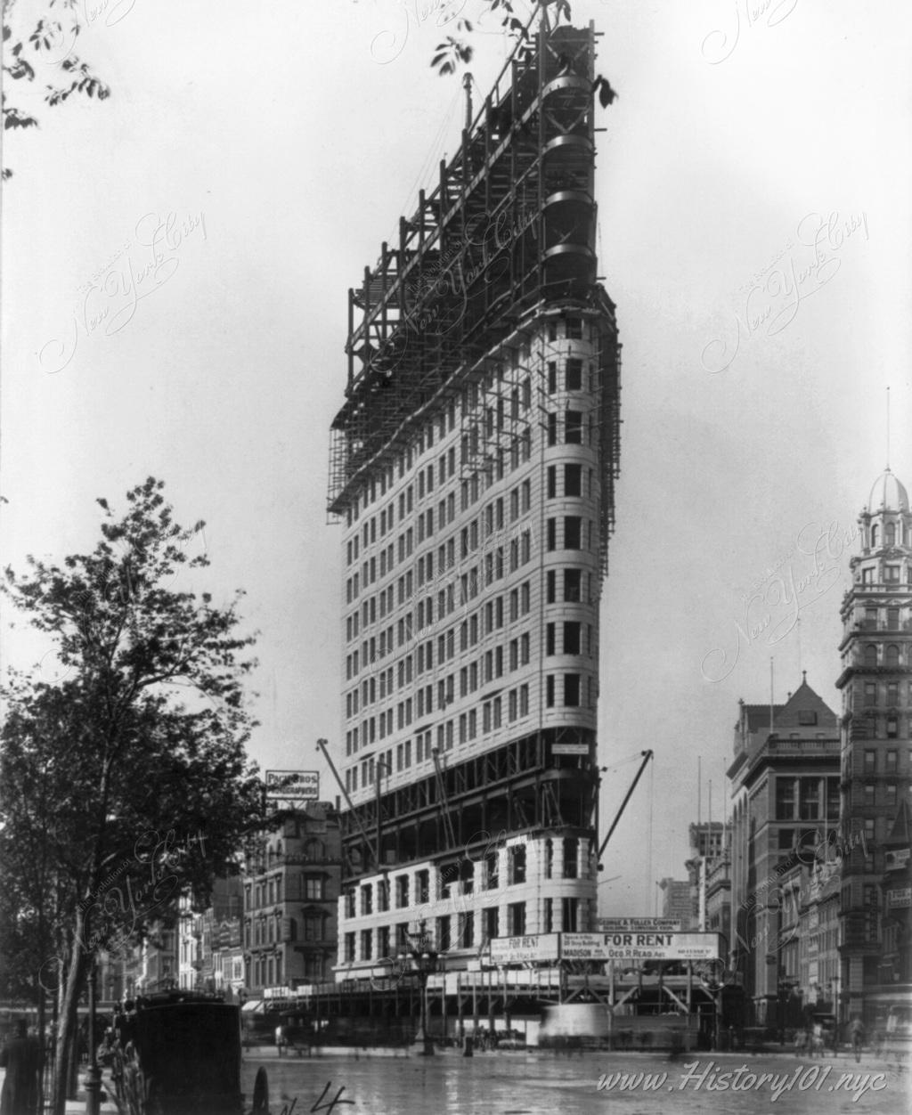 Construction of the Flatiron Building by George A. Fuller Construction Company in 1902.